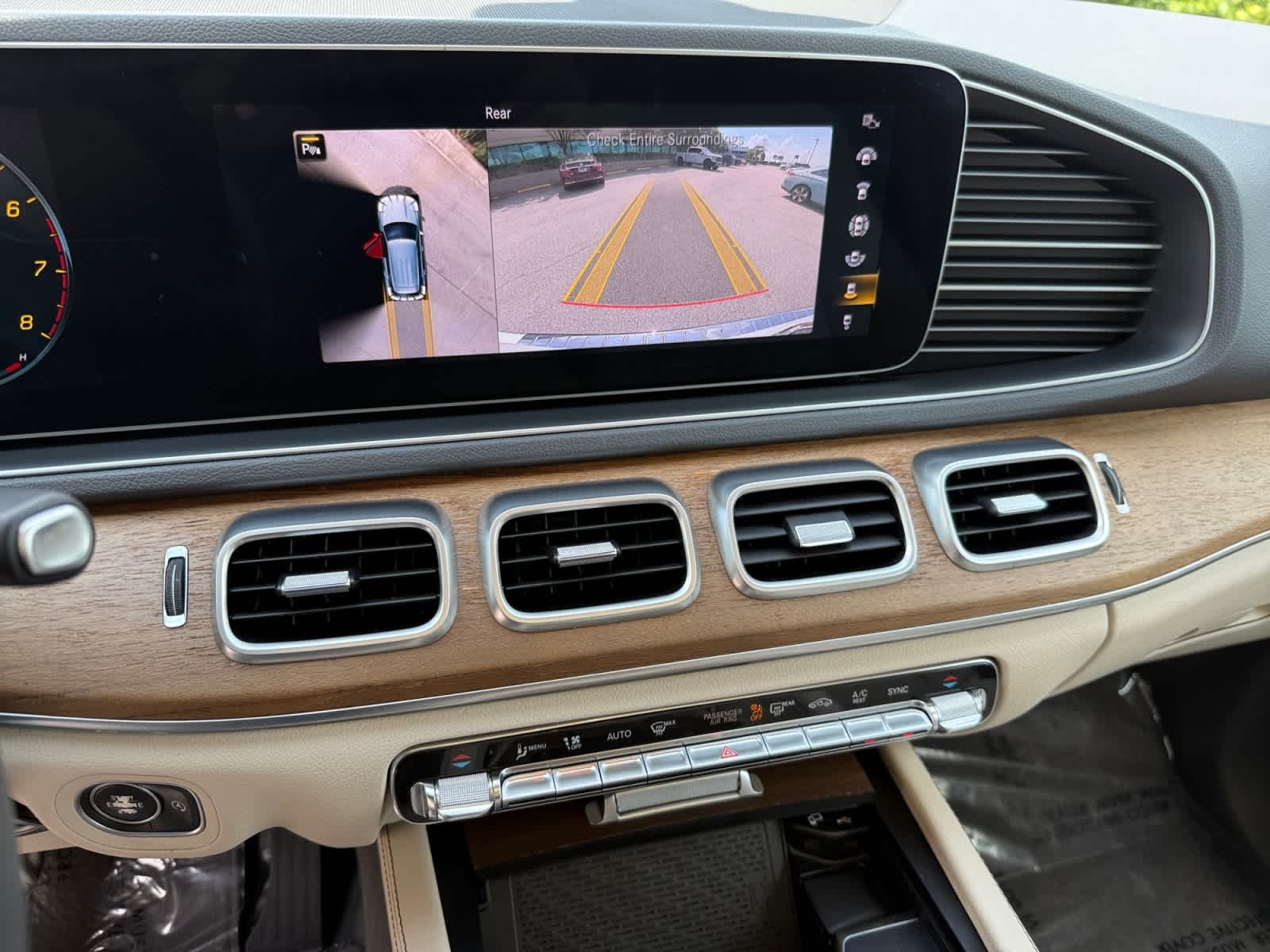 Used 2020 Polar White Mercedes-Benz GLE 350 image 19