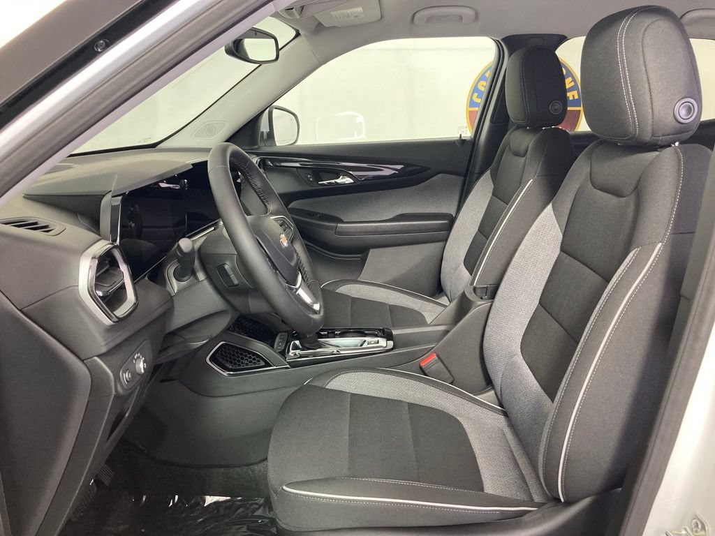 New 2026 Summit White Chevrolet LT image 10