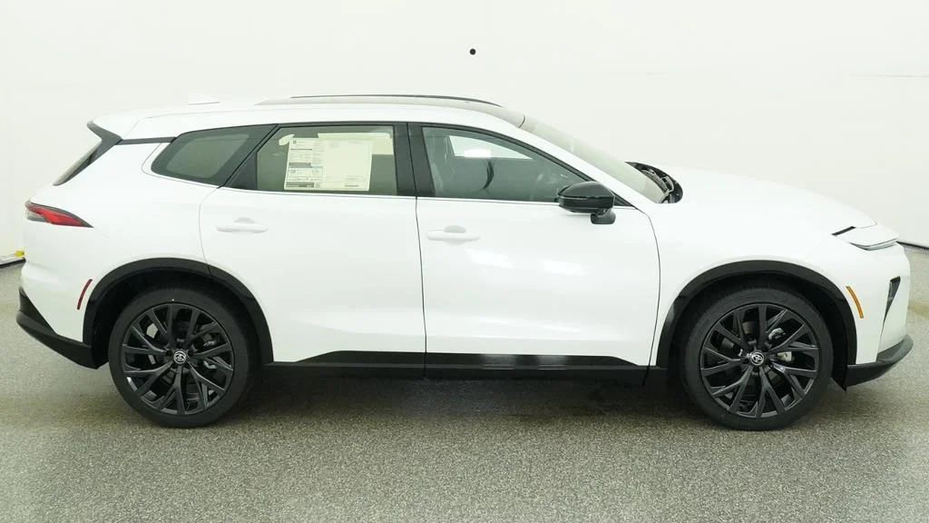 New 2026 Oxygen White Toyota Limited image 14