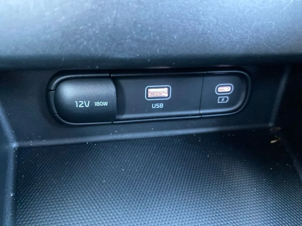 Used 2024 Snow White Pearl Kia EX image 24