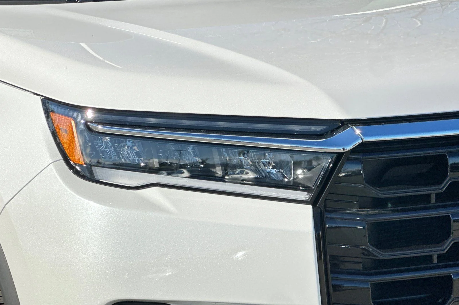 New 2026 Platinum White Pearl Honda AWD Touring image 33