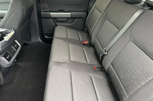 New 2026 Carbonized Gray Metallic Ford XLT image 31