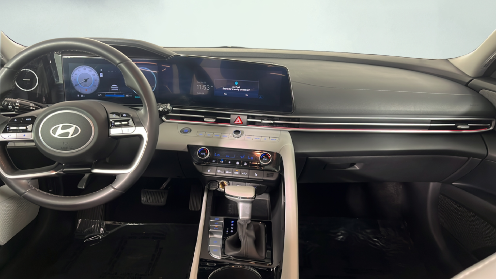 2024 Hyundai Elantra Limited - Photo 23
