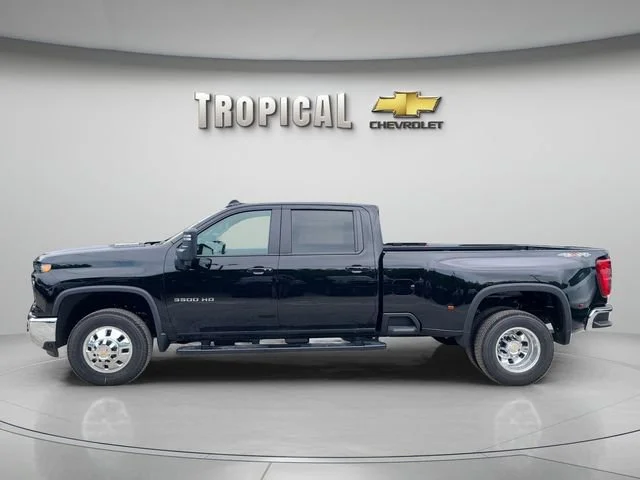 Used 2026 Black Chevrolet LT DRW image 2