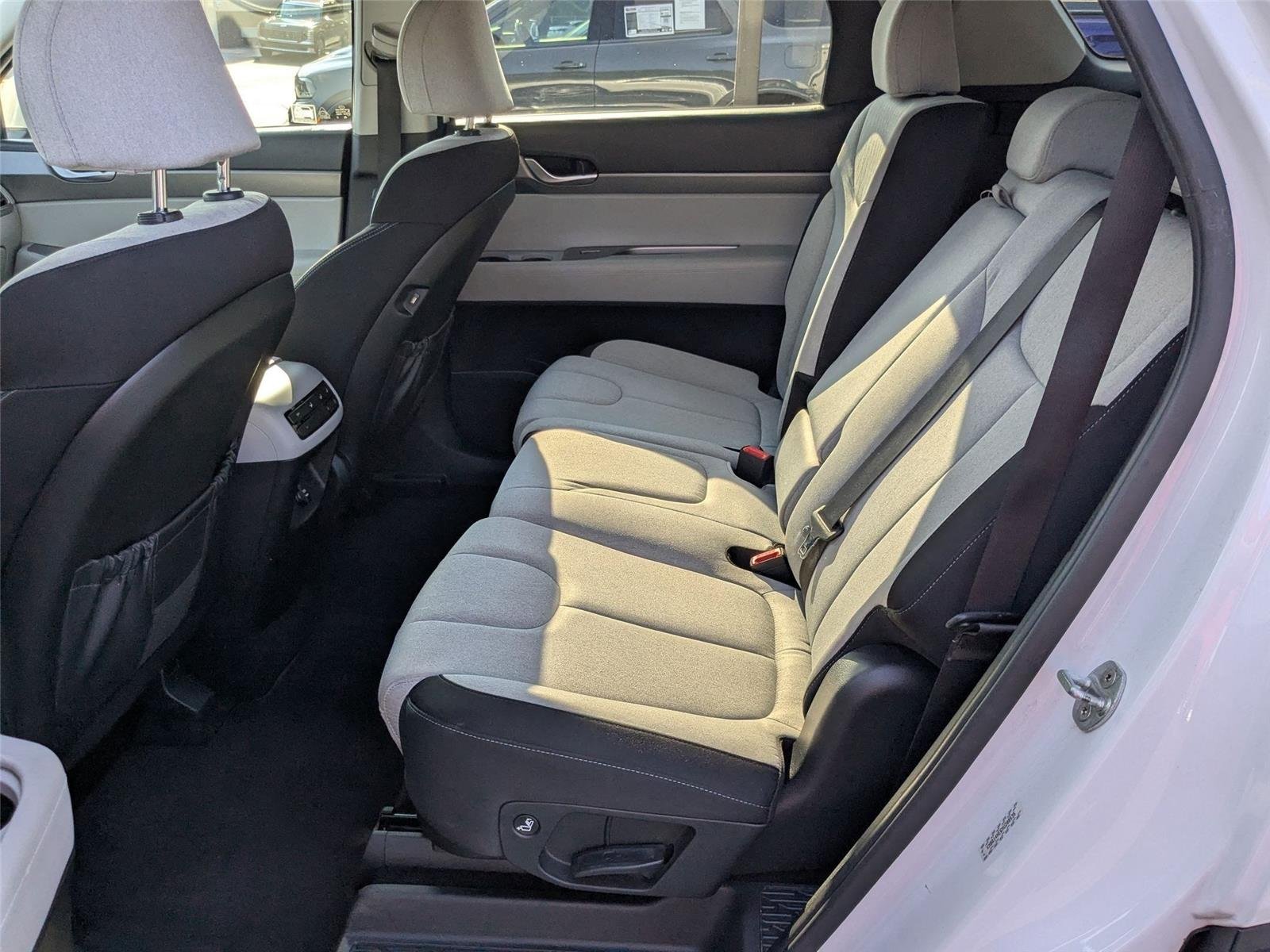 Used 2021 Hyper White Hyundai SE image 24