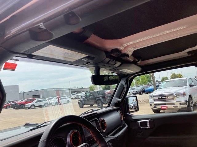 Used 2022 Sting-Gray Clearcoat Jeep Mojave image 13