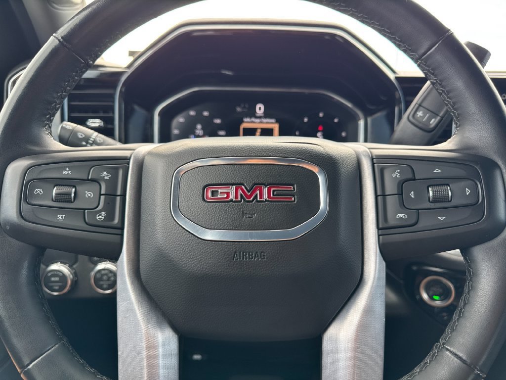 Used 2025 Summit White GMC SLT image 24