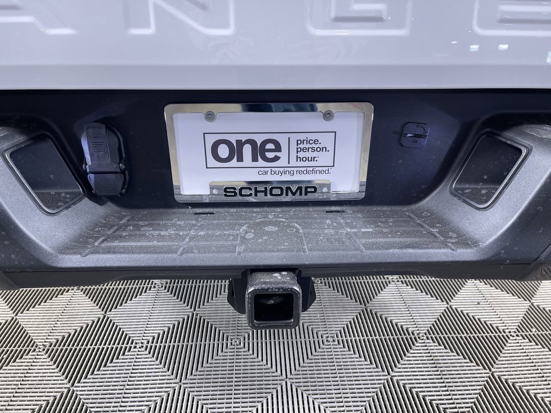 New 2026 Oxford White Ford XLT image 25