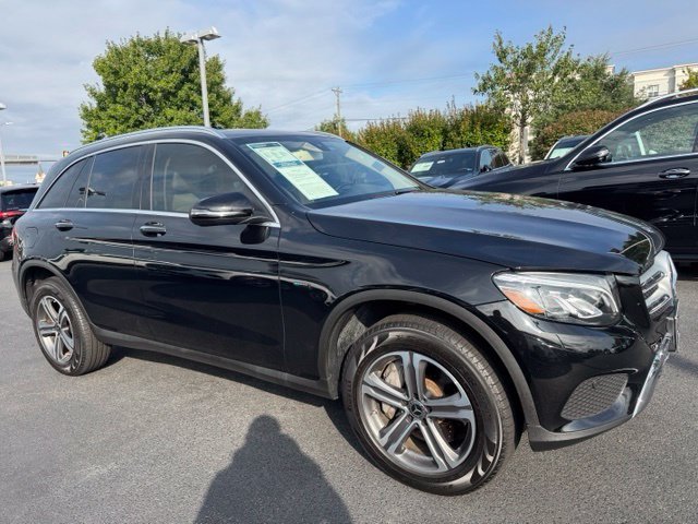 Used 2019 Black Mercedes-Benz GLC 350e image 1