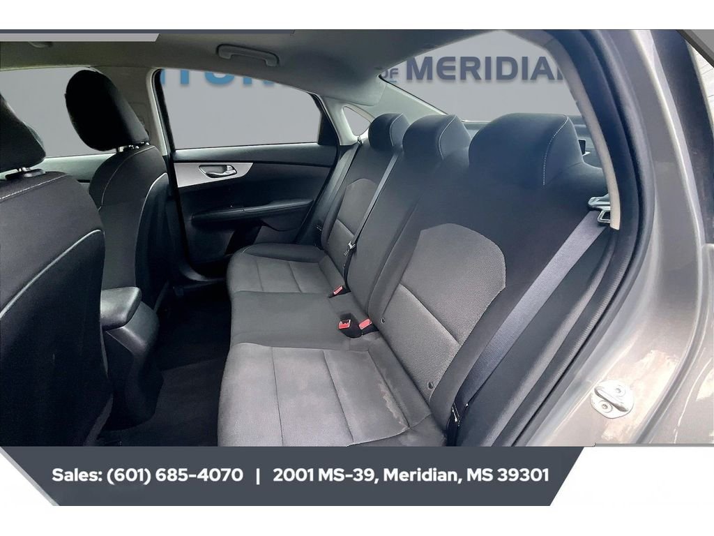 2023 Kia Forte LXS - Photo 19