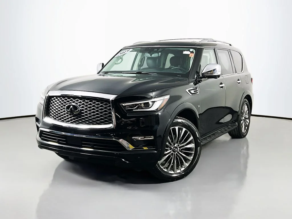 Used 2019 Black INFINITI LUXE image 3