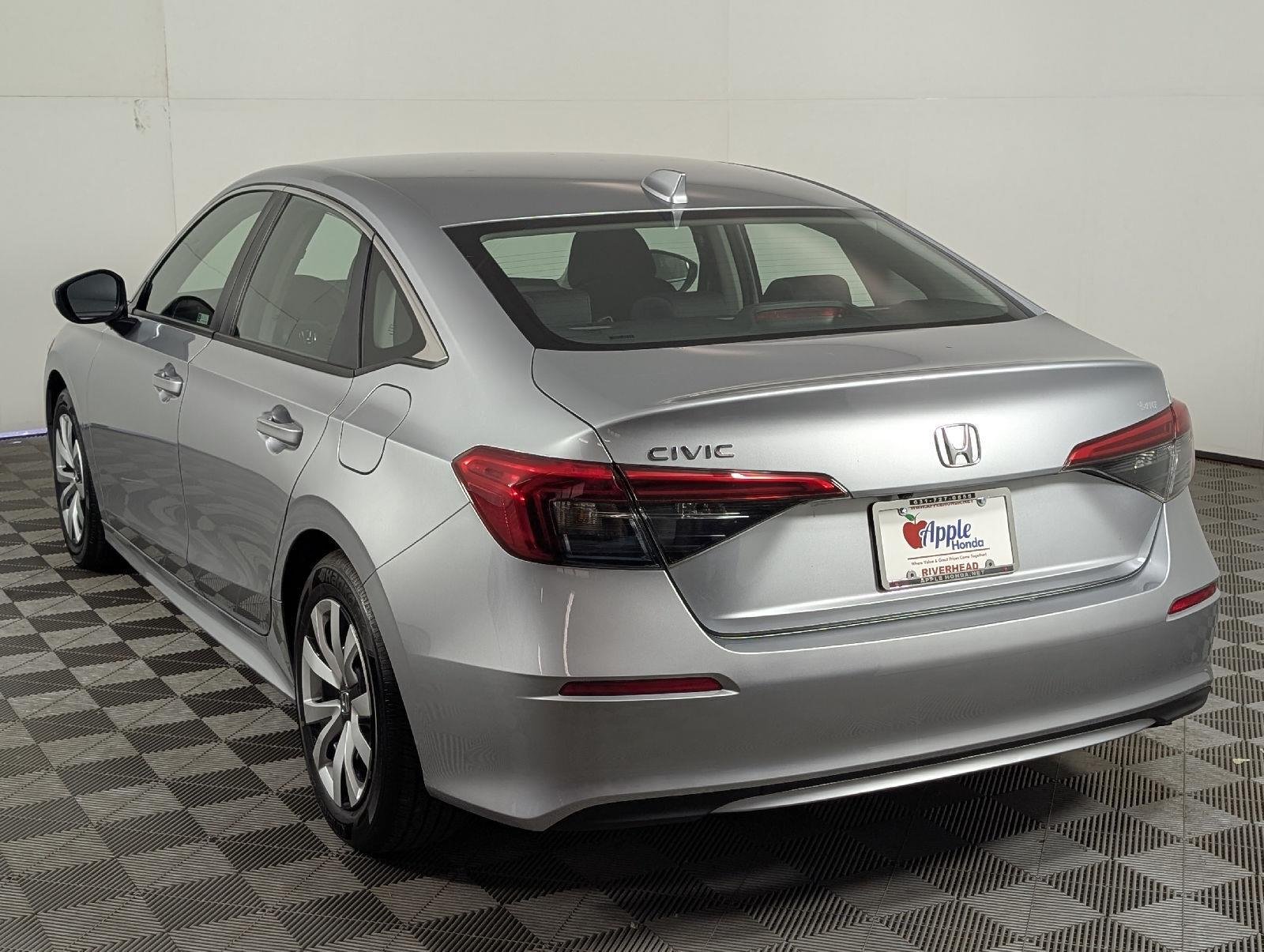 2024 Honda Civic LX - Photo 4