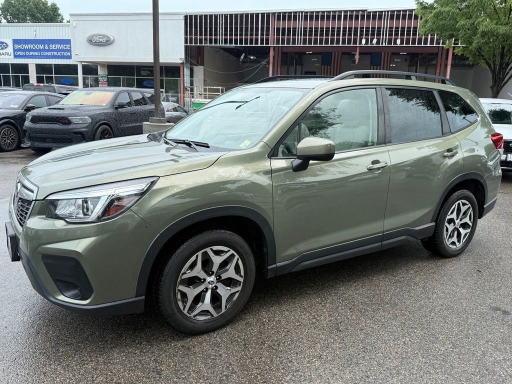 Used 2020 Green Subaru Premium image 4
