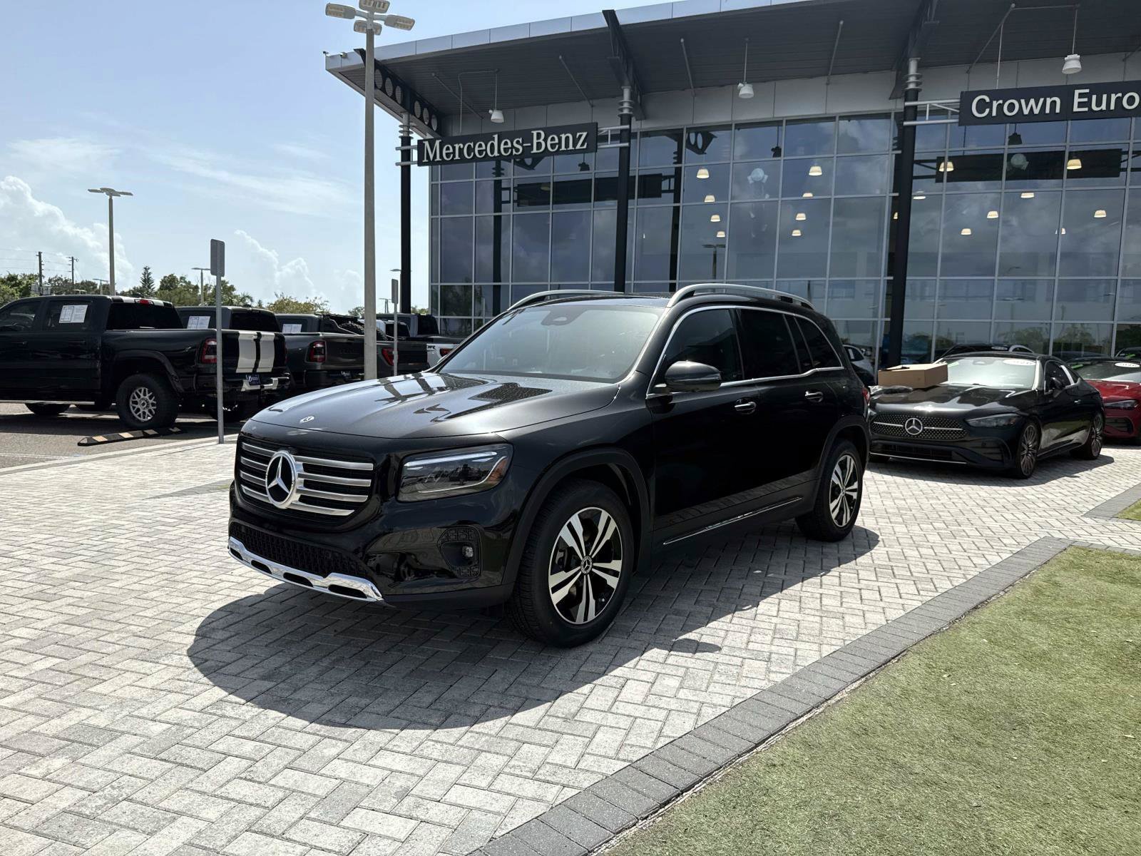 New 2026 Black Mercedes-Benz 250 SUV image 2
