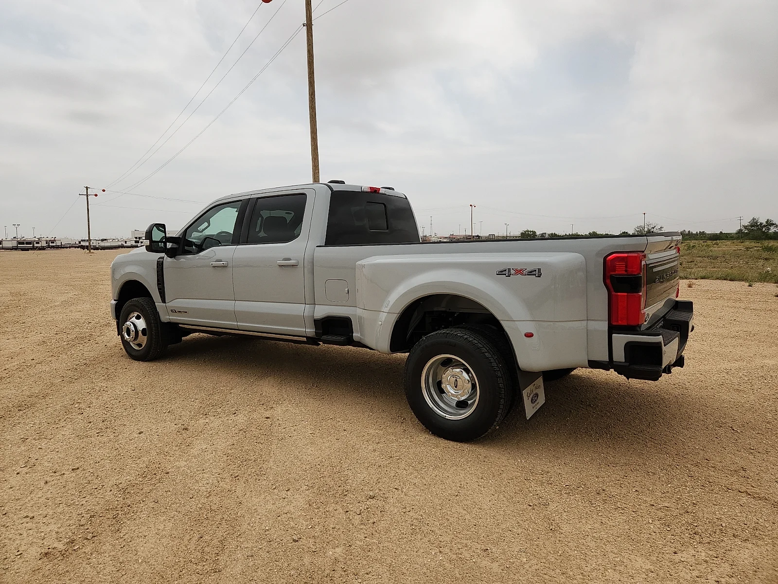 New 2026 Avalanche Ford F-350® Platinum® image 4