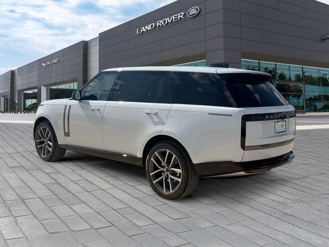 New 2026 Fuji White Land Rover SE image 3