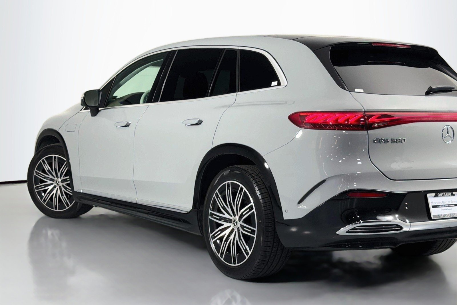 Certified Used 2023 MANUFAKTUR Alpine Grey Mercedes-Benz 580 image 15