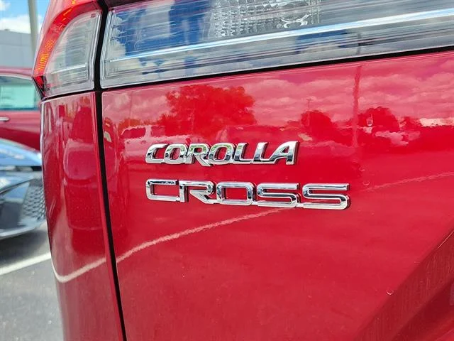 New 2026 Soul Red Crystal Toyota XLE image 6