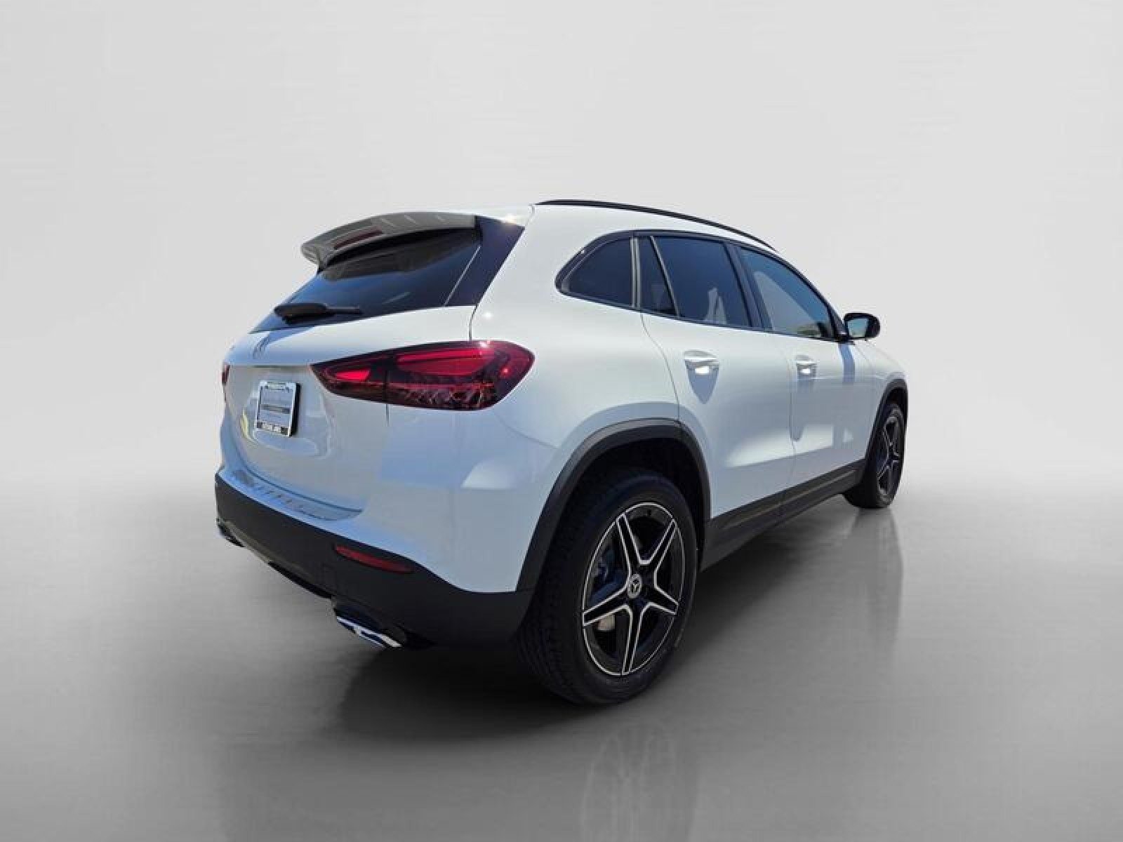 New 2026 Polar White Mercedes-Benz GLA 250 SUV image 5