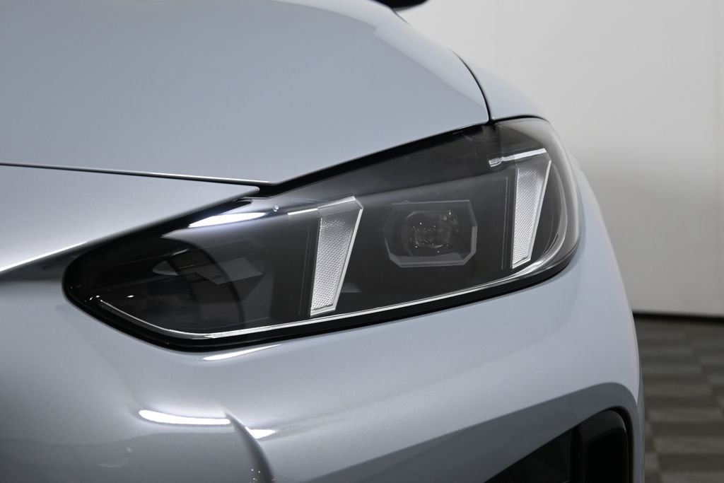 Used 2026 Gray BMW xDrive40 image 11