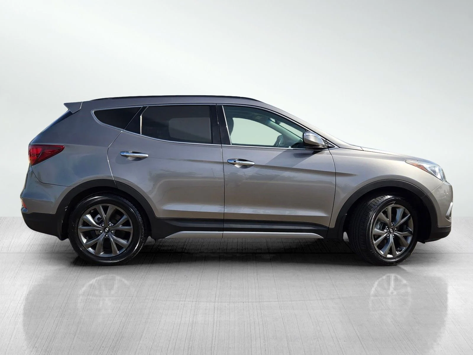 Used 2018 Mineral Gray Hyundai 2.0T Ultimate image 3