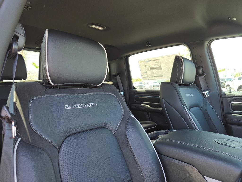 New 2026 Molten Red Pearl-Coat Exterior Paint RAM Laramie image 16