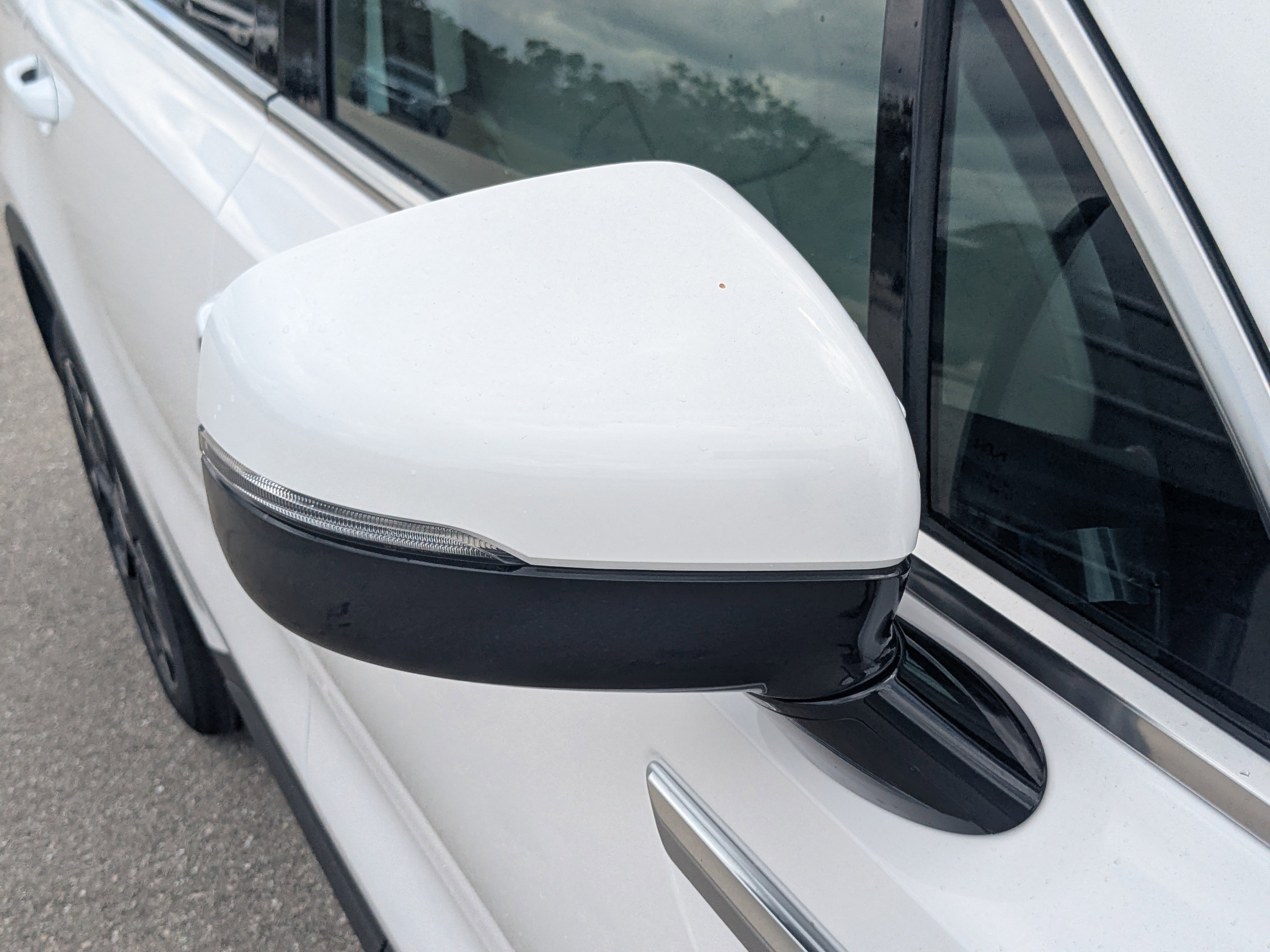 New 2026 Glacial White Pearl Kia EX image 12