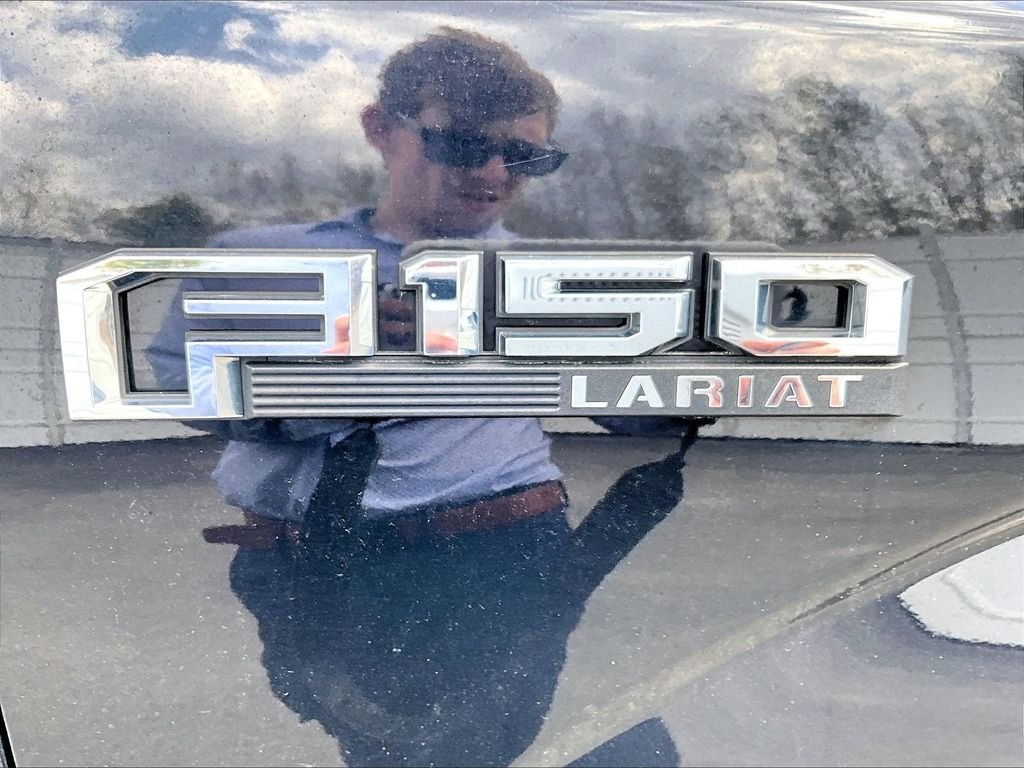 Used 2019 Agate Black Metallic Ford Lariat image 29