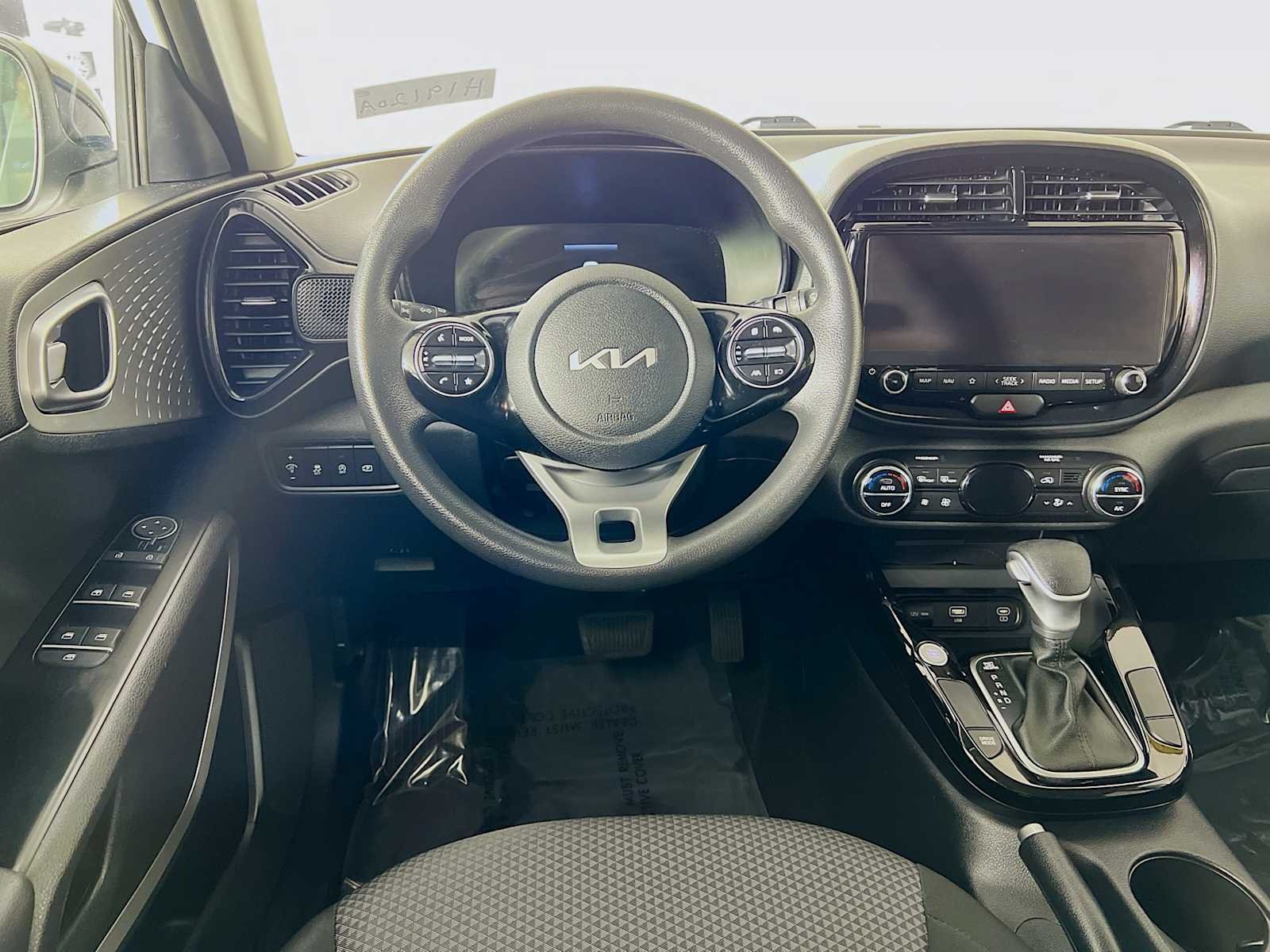 Used 2023 Clear White w/Black Roof Kia S image 22