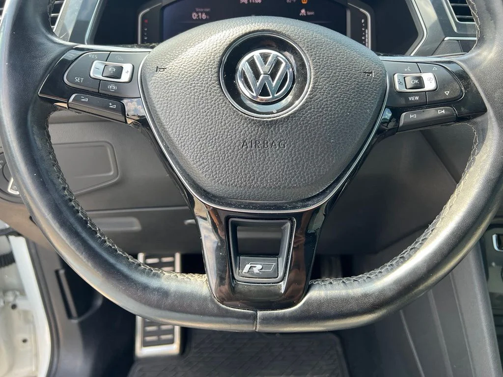 Used 2021 Pure White Volkswagen 2.0T SEL Premium R-Line image 9