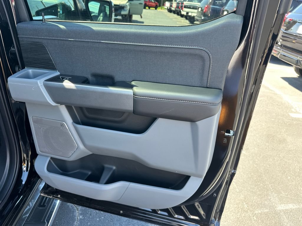 New 2025 Black Ford Lariat image 16