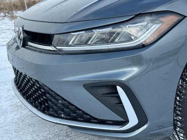 2025 Volkswagen Jetta SE - Photo 9