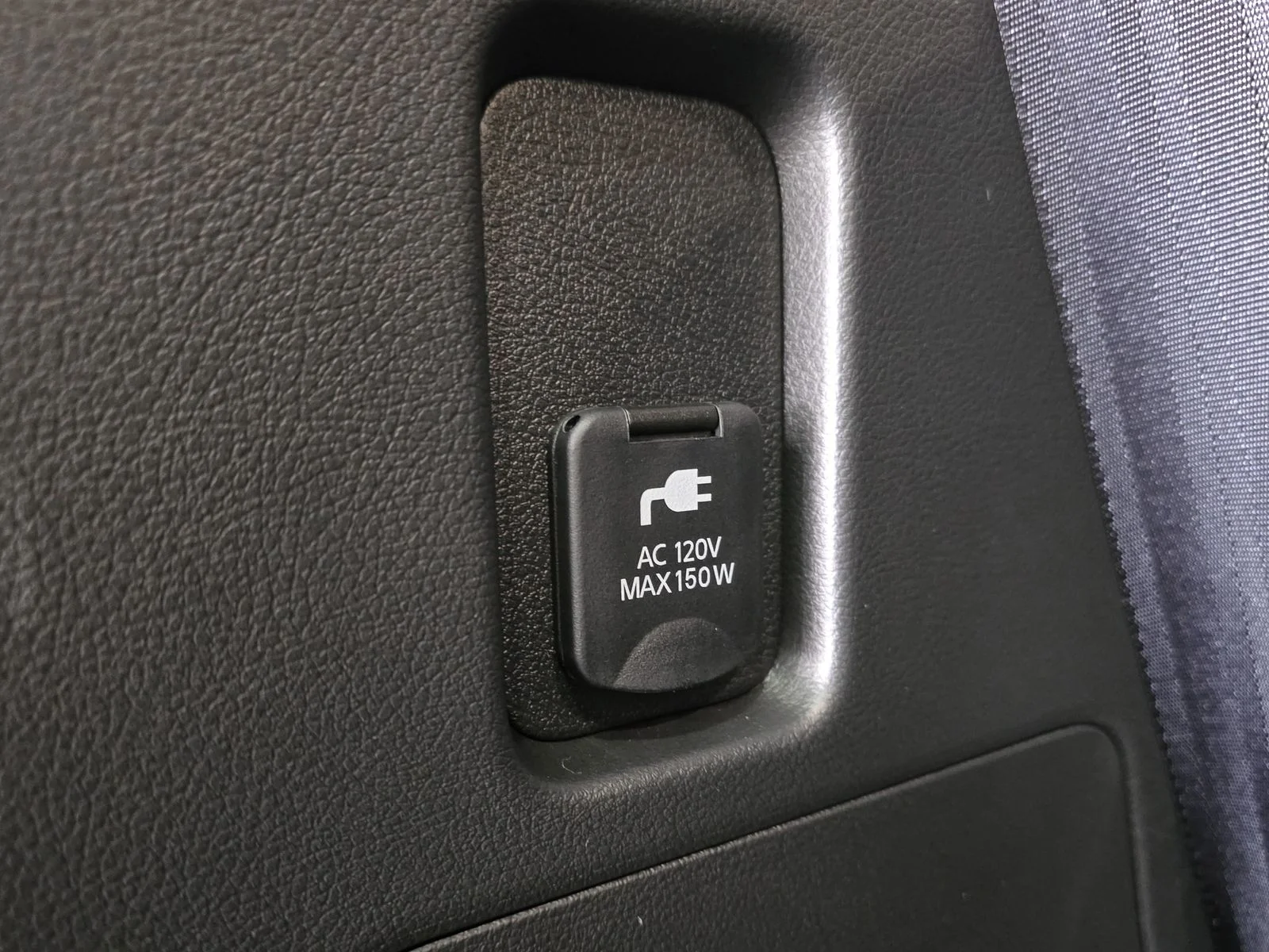 2025 Nissan Armada SL - Photo 24