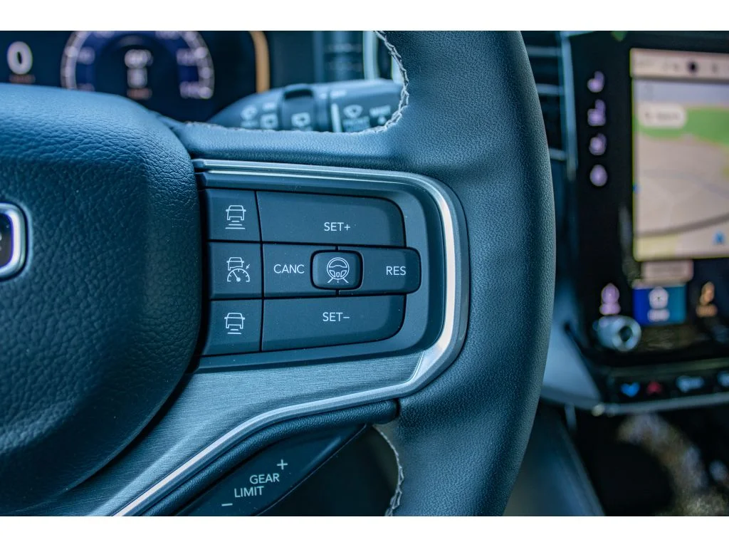 New 2026 HIGH GLOSS BLACK Jeep Limited Altitude image 48