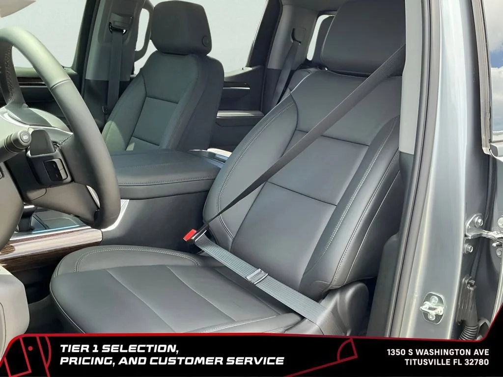 New 2026 Sterling Metallic GMC Elevation image 22