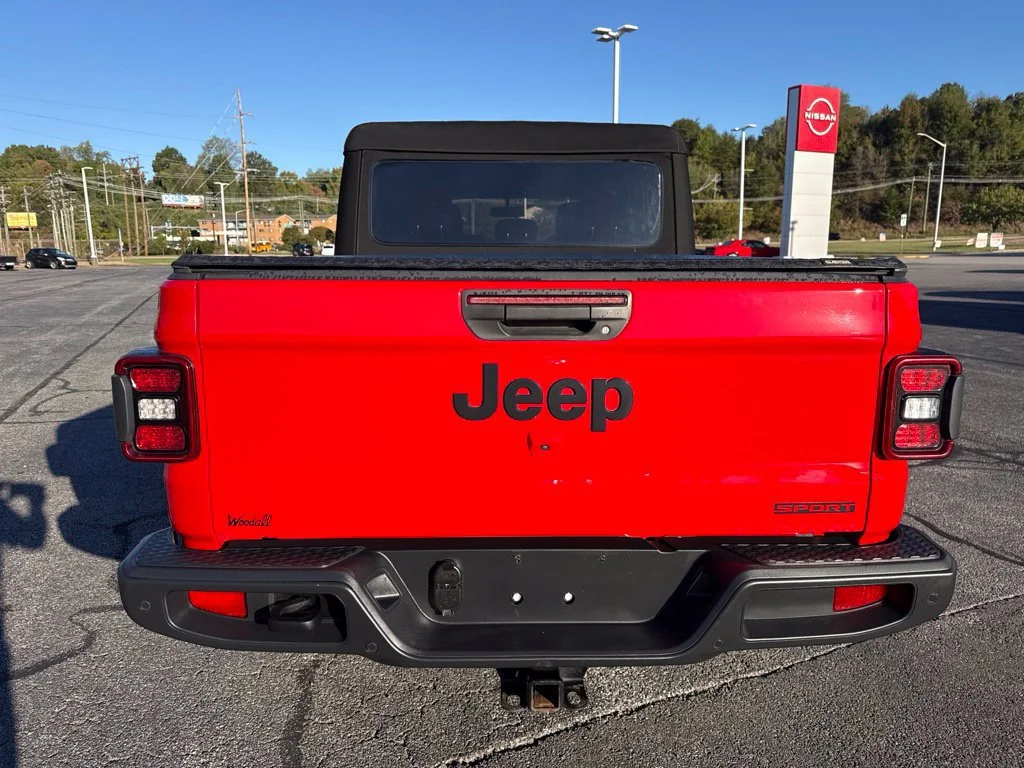 Used 2021 Firecracker Red Clea Jeep Sport S image 4
