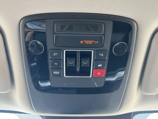 Used 2024 White Kia SX Prestige image 33