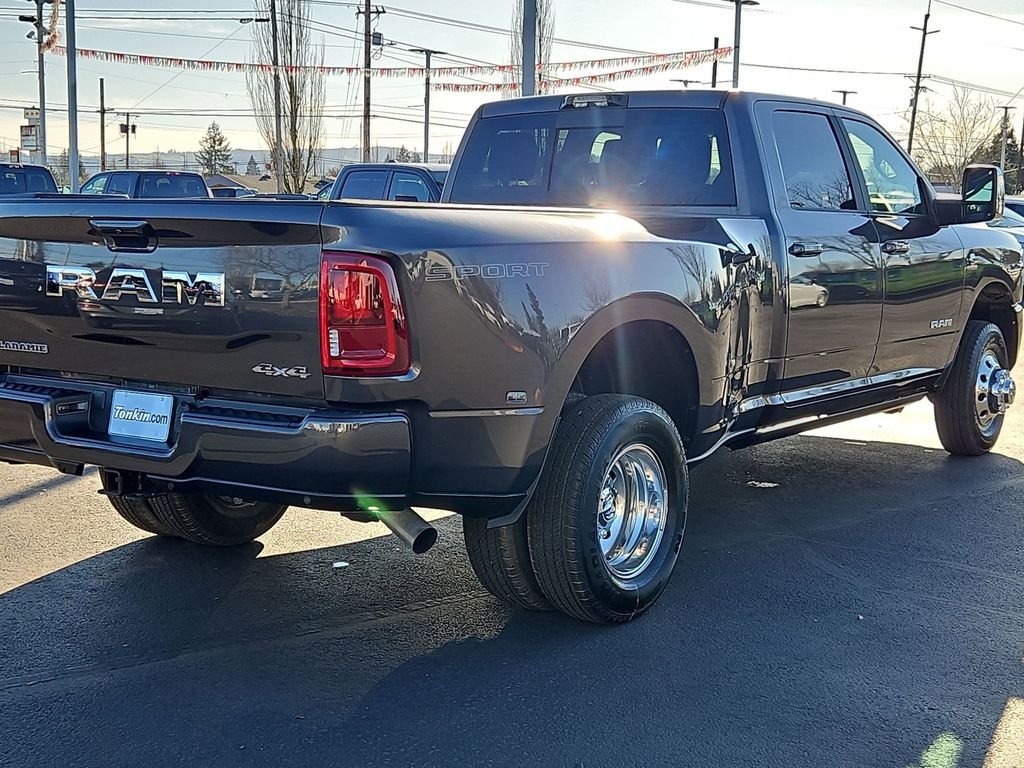 New 2026 Granite Crystal Metallic Clear-Coat Exterior Paint RAM Laramie image 6