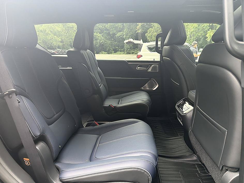 New 2027 Mineral Black INFINITI SPORT image 22