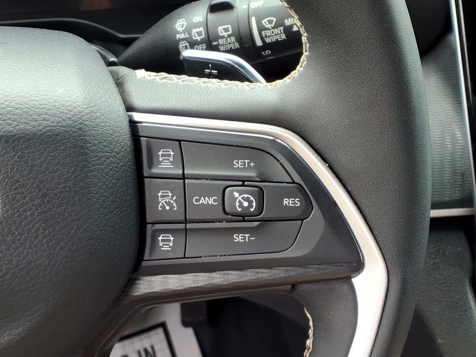 Used 2024 Bright White Clearcoat Jeep Altitude X image 24