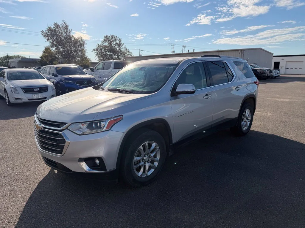 Used 2018 Silver Chevrolet LT image 8