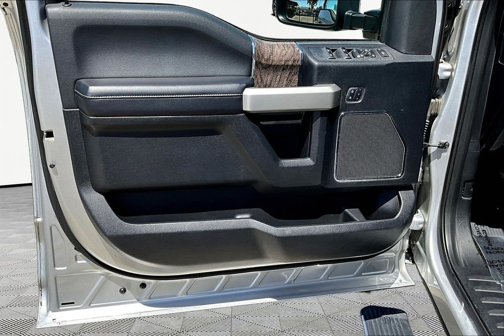 Used 2017 Silver Ford Lariat image 22