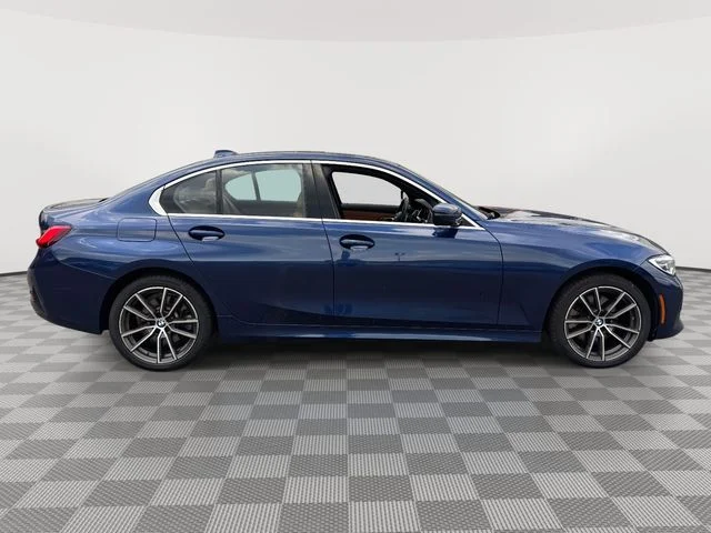 Used 2019 Blue BMW 330i xDrive image 5