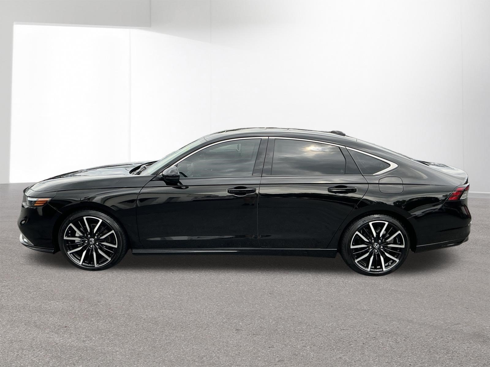Used 2025 Black Honda Touring image 6