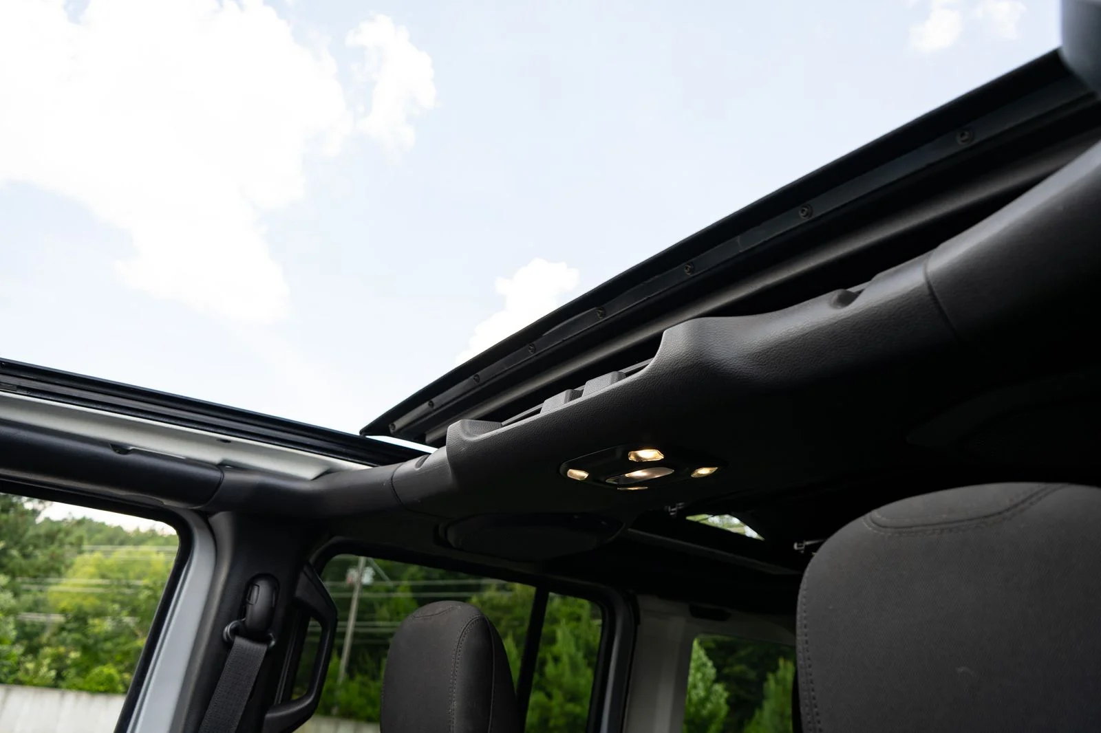 Used 2023 Silver Jeep Willys 4xe image 16