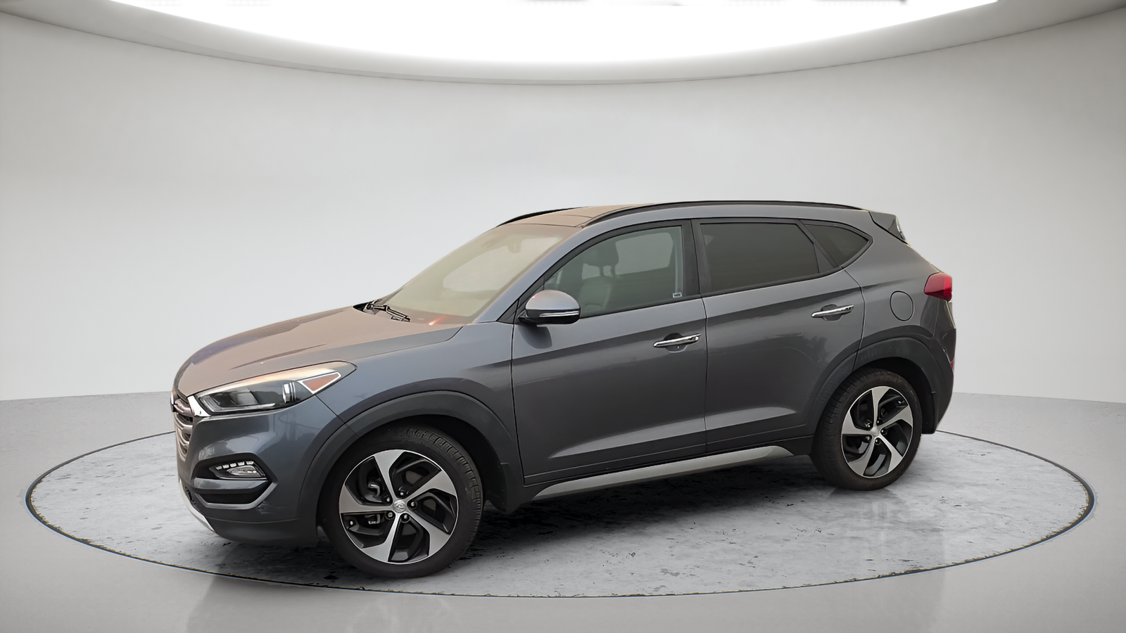 Used 2017 Coliseum Grey Hyundai Limited image 12