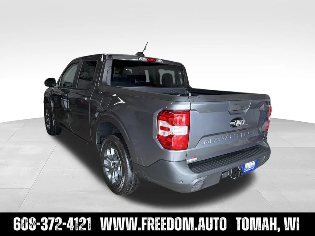 New 2026 Carbonized Gray Metallic Ford XLT image 4