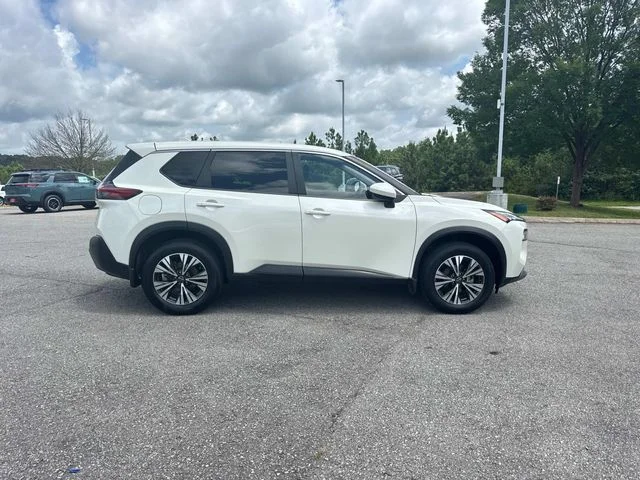 Used 2023 White Nissan SV image 3