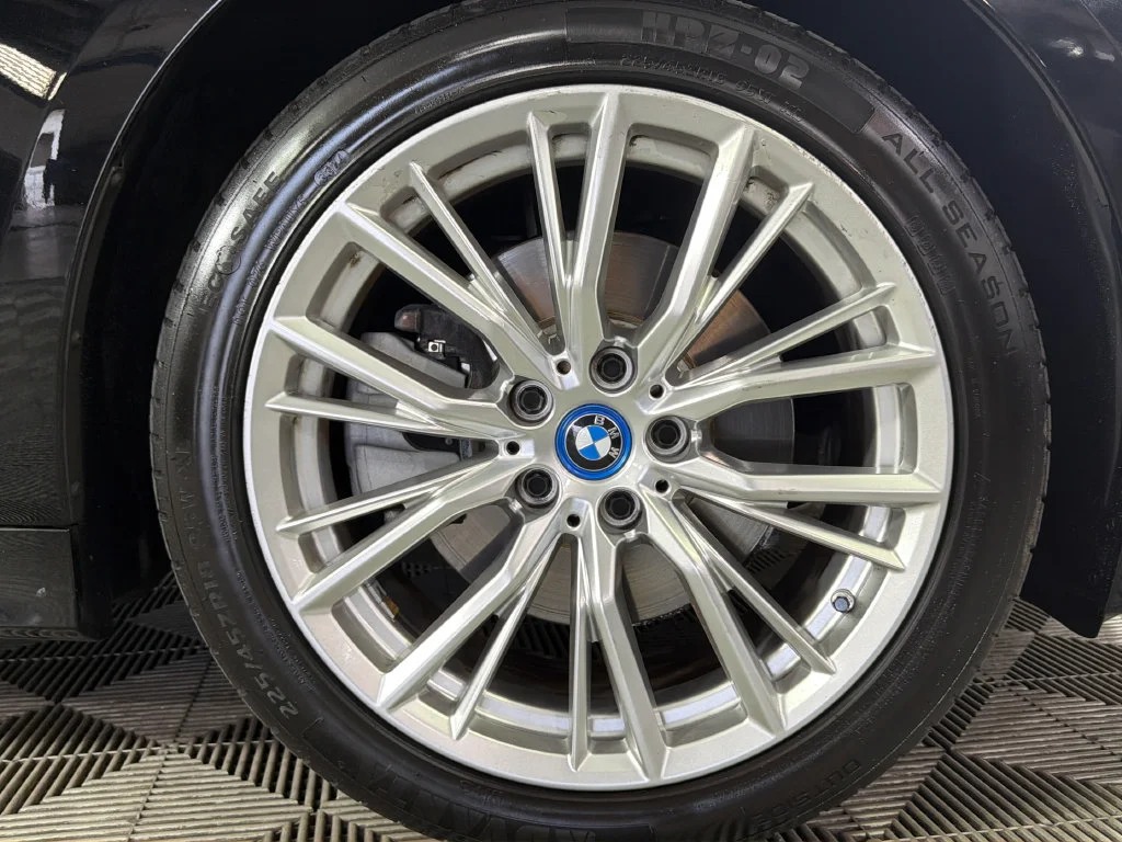 Used 2024 Black BMW xDrive image 36