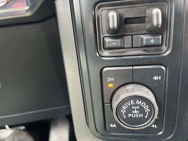 New 2025 Oxford White Ford Tremor® image 45